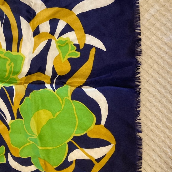 Long vintage silk scarf - Picture 3 of 4